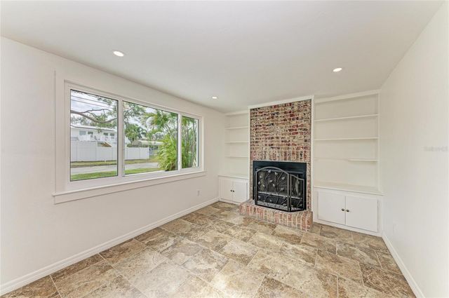 7008 12TH AVENUE NW, Bradenton, FL 34209