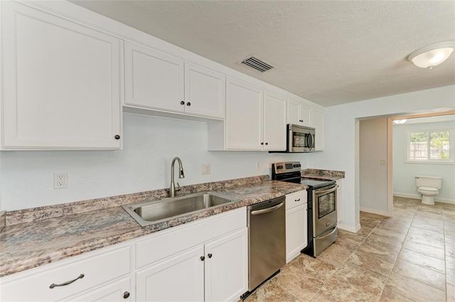 7008 12TH AVENUE NW, Bradenton, FL 34209