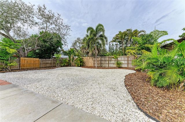 7008 12TH AVENUE NW, Bradenton, FL 34209