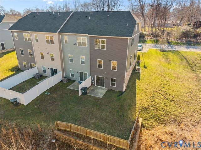 4000 Grove Point Dr, Richmond, VA 23223