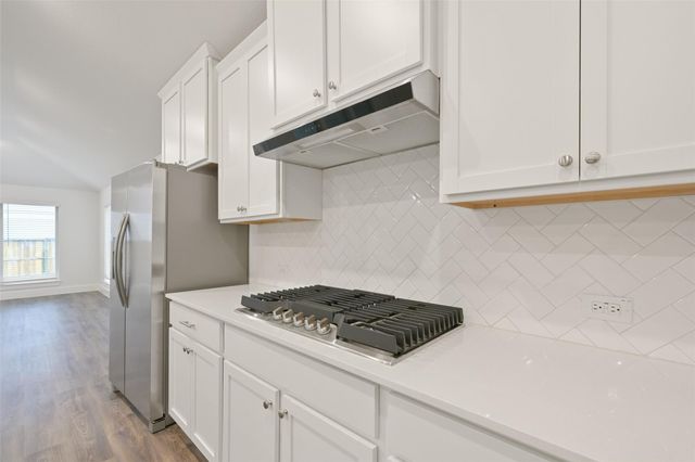 1541 Apache Heights Drive, Dayton, TX 77535