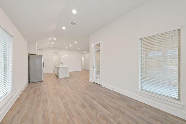 1541 Apache Heights Drive, Dayton, TX 77535