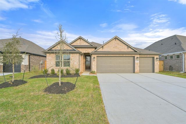1541 Apache Heights Drive, Dayton, TX 77535