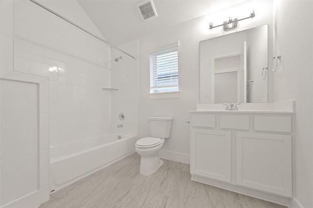 1541 Apache Heights Drive, Dayton, TX 77535