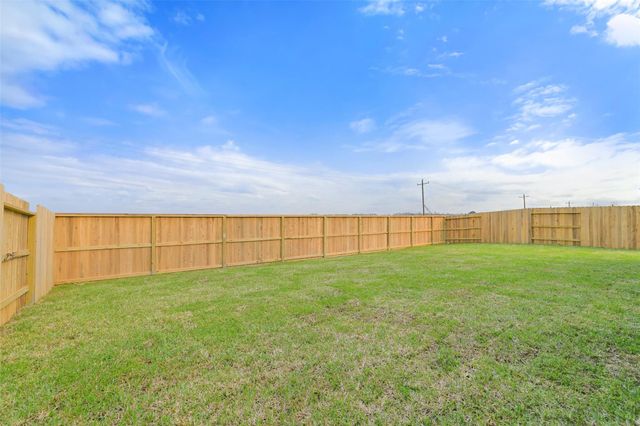 1541 Apache Heights Drive, Dayton, TX 77535