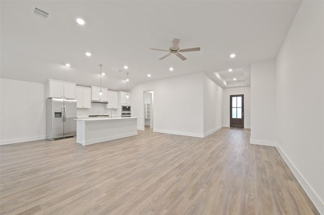 1541 Apache Heights Drive, Dayton, TX 77535