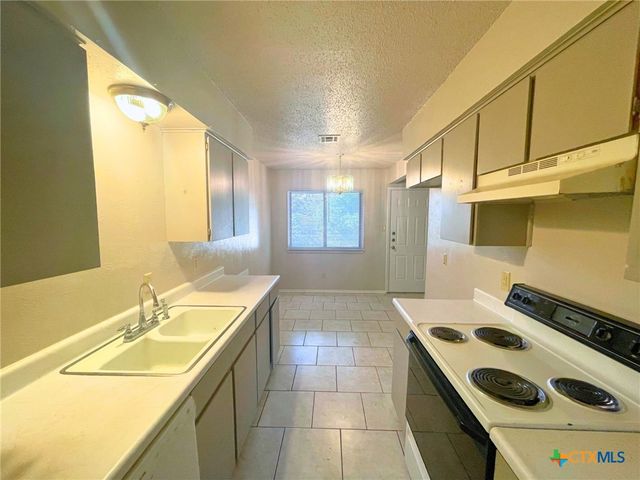 4512 Calle Roble, Temple, TX 76502