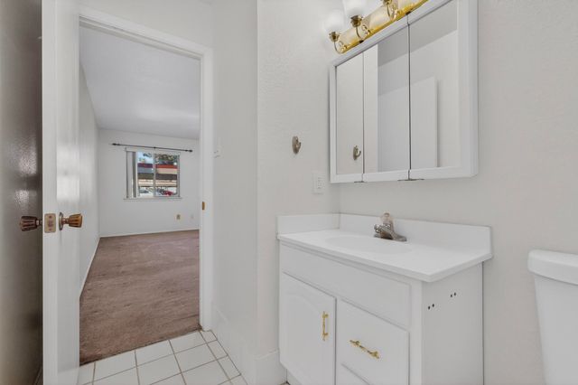 925 Country Club Drive SE APT C, Rio Rancho, NM 87124