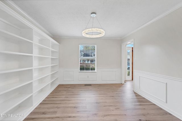 3901 S Lake Blvd, Knoxville, TN 37920