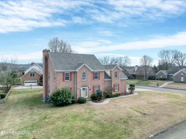 3901 S Lake Blvd, Knoxville, TN 37920