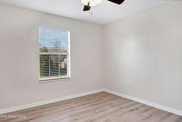 3901 S Lake Blvd, Knoxville, TN 37920