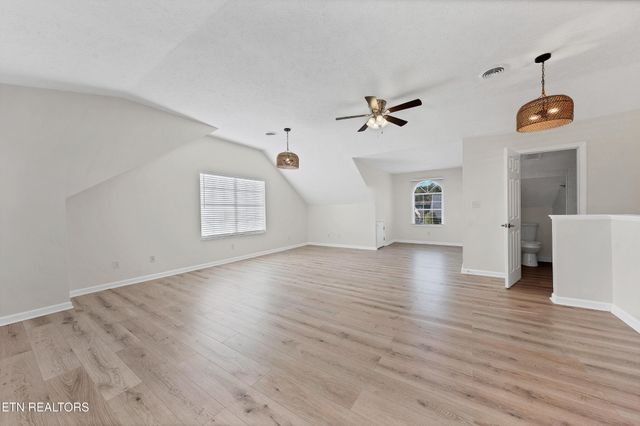 3901 S Lake Blvd, Knoxville, TN 37920