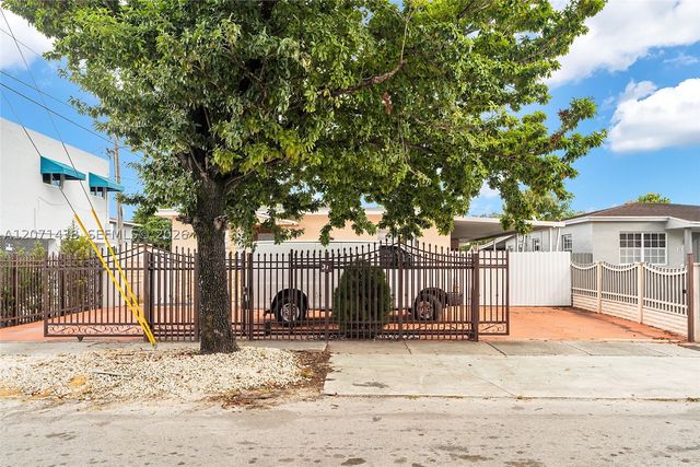 31 SW 58th Ct, Miami, FL 33144