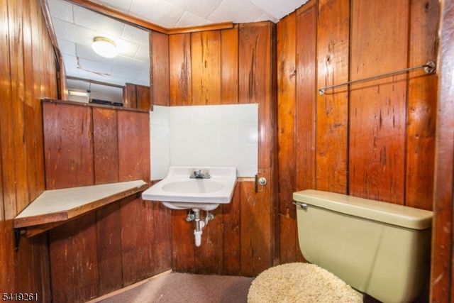 15 Passaic Ave, Woodland Park, NJ 07424