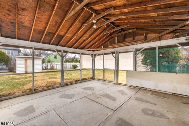 15 Passaic Ave, Woodland Park, NJ 07424