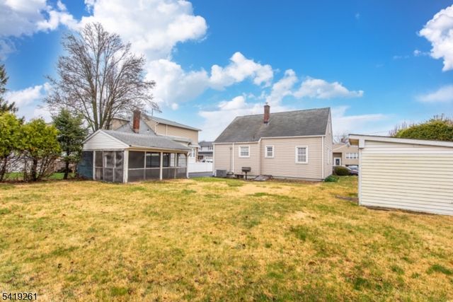 15 Passaic Ave, Woodland Park, NJ 07424