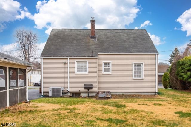 15 Passaic Ave, Woodland Park, NJ 07424