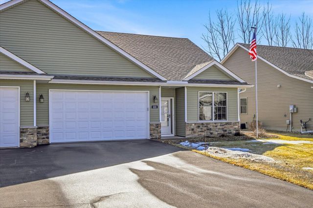 698 Bibeau Court, Vadnais Heights, MN 55127