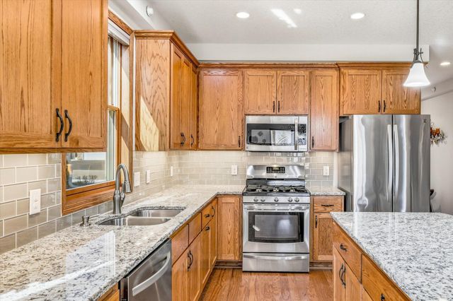 698 Bibeau Court, Vadnais Heights, MN 55127