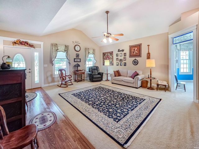 13684 W Auburn Ridge Court, Linton, IN 47441