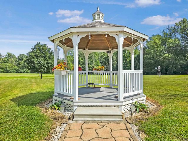 13684 W Auburn Ridge Court, Linton, IN 47441