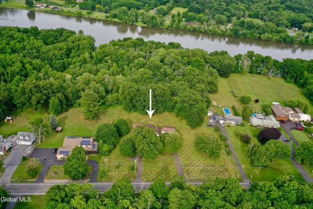 913 Hudson River Road, Mechanicville, NY 12118