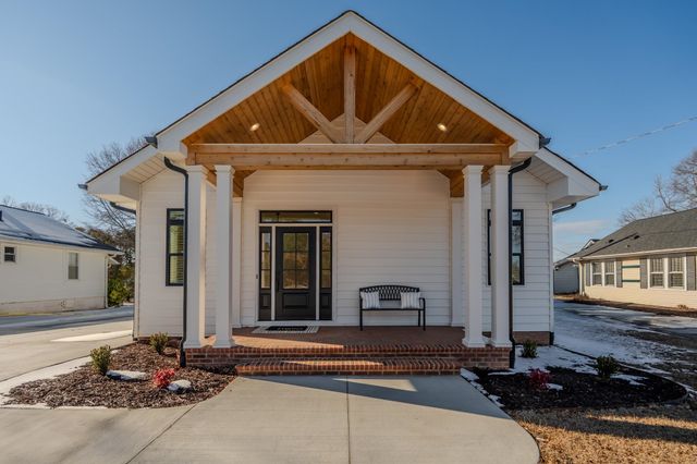 205 Pine Street, Greer, SC 29650