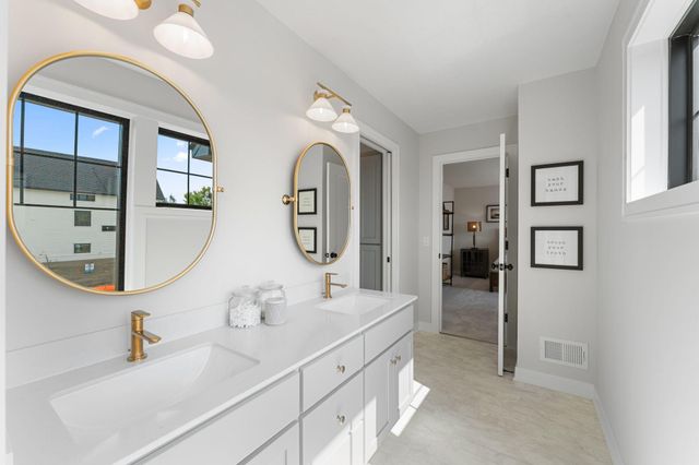 3705 Elliana Place, Shakopee, MN 55379