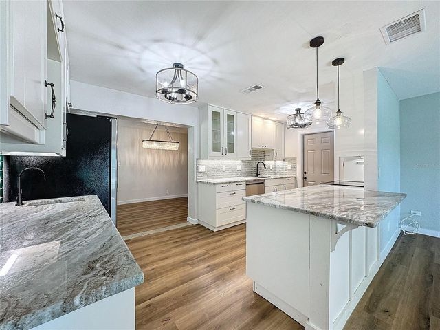 7610 117TH STREET, Seminole, FL 33772