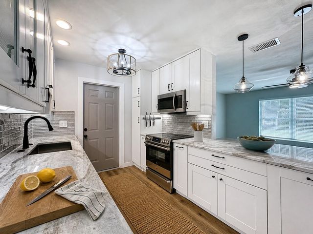 7610 117TH STREET, Seminole, FL 33772