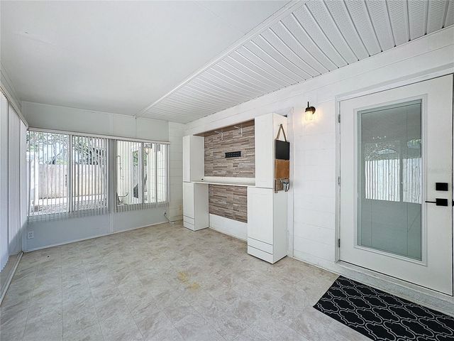 7610 117TH STREET, Seminole, FL 33772