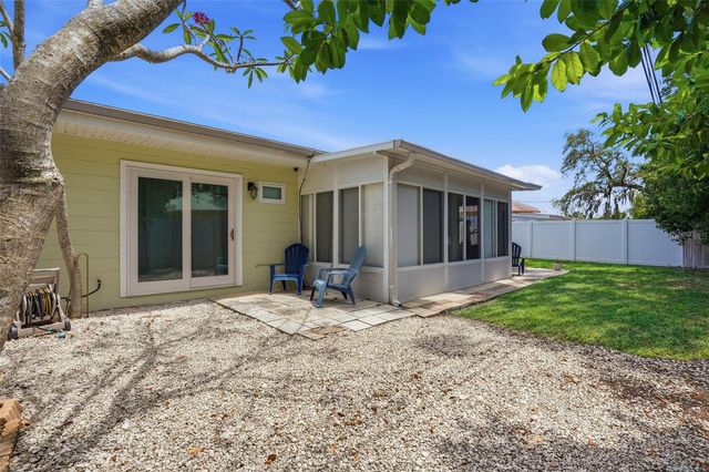 7610 117TH STREET, Seminole, FL 33772