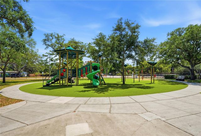 7610 117TH STREET, Seminole, FL 33772