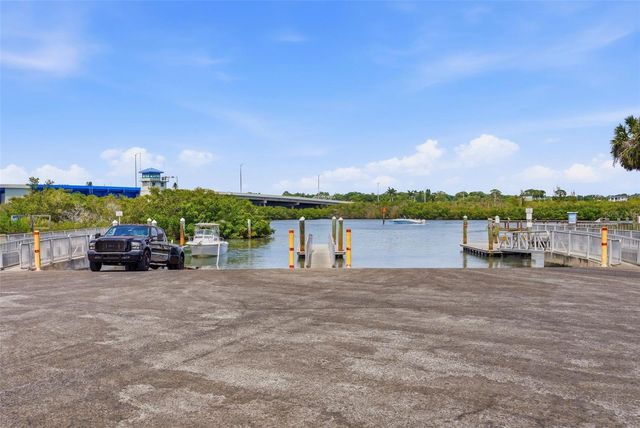 7610 117TH STREET, Seminole, FL 33772