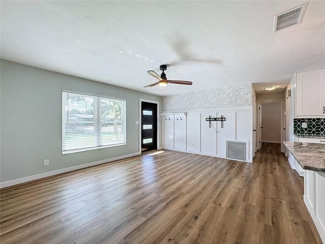 7610 117TH STREET, Seminole, FL 33772