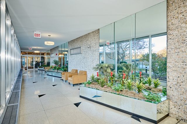 3950 N Lake Shore Drive 904, Chicago, IL 60613