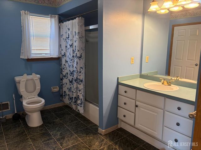 27 Marion Street, Port Reading, NJ 07064