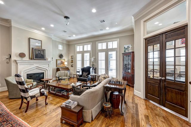 2140 Kipling Street, Houston, TX 77098