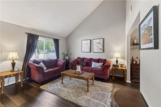 1965 Summerwalk DR, Virginia Beach, VA 23456