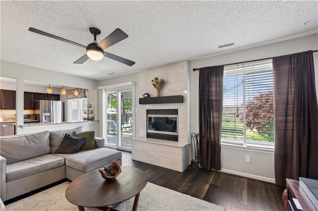 1965 Summerwalk DR, Virginia Beach, VA 23456