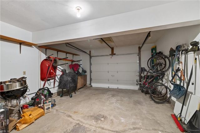 1965 Summerwalk DR, Virginia Beach, VA 23456
