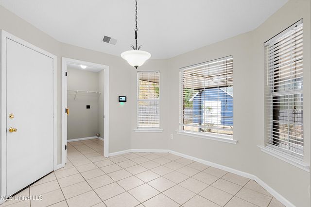 12694 Fox Run Drive, Olive Branch, MS 38654