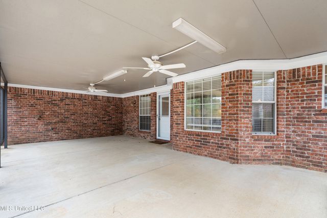 12694 Fox Run Drive, Olive Branch, MS 38654