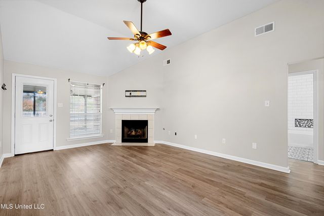 12694 Fox Run Drive, Olive Branch, MS 38654