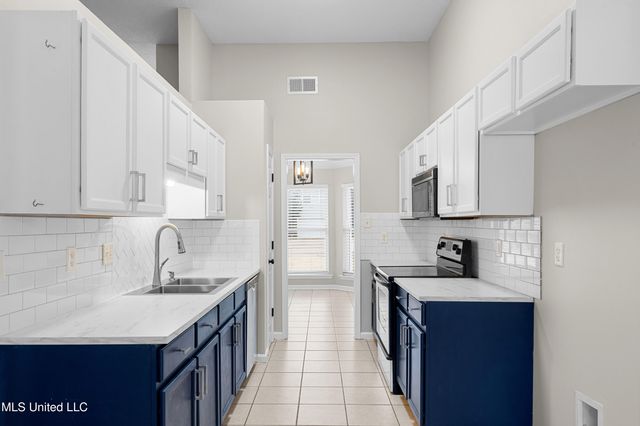 12694 Fox Run Drive, Olive Branch, MS 38654