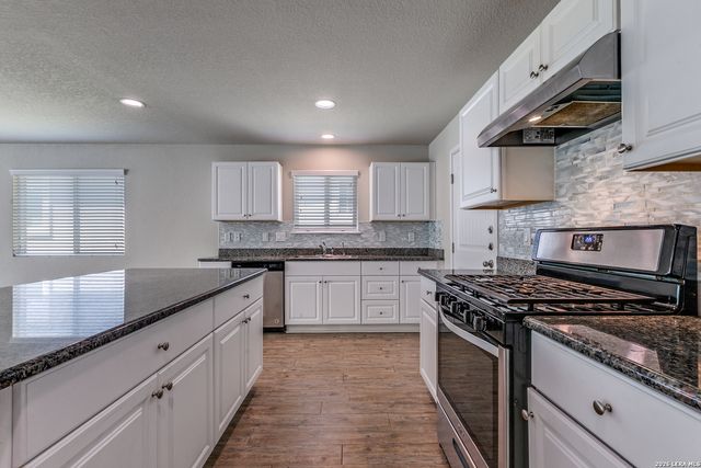 10203 Relic Oaks, San Antonio, TX 78240