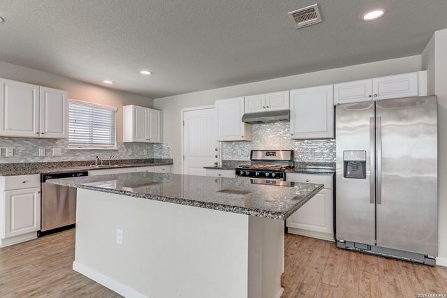 10203 Relic Oaks, San Antonio, TX 78240