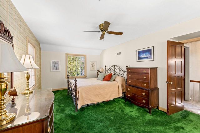 9220 Harding BOULEVARD, Wauwatosa, WI 53226