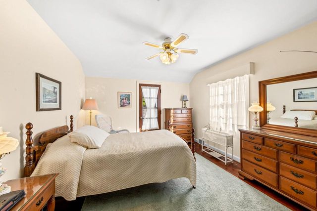 9220 Harding BOULEVARD, Wauwatosa, WI 53226