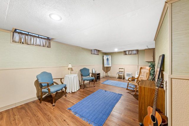 9220 Harding BOULEVARD, Wauwatosa, WI 53226